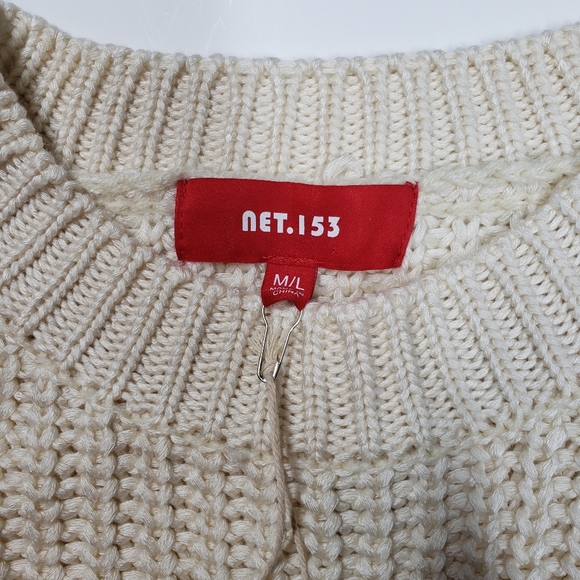 Net 153 open weave scallop hem cream sweater size L/XL - Picture 3 of 7